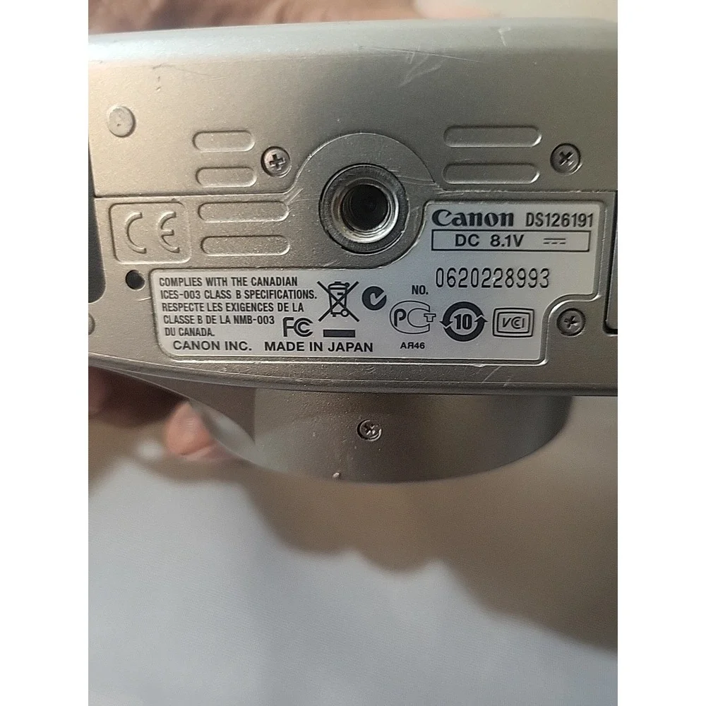 Canon DS6041 Digital Rebel EOS DSLR Camera BODY ONLY - Untested Battery Included